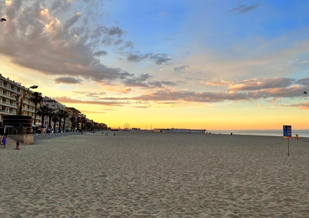 Appartement Vue Mer Parking Prive Place Med Canet-en-Roussillon Εξωτερικό φωτογραφία
